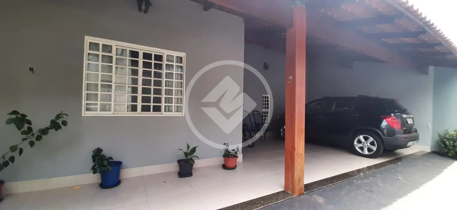Casa à venda com 3 quartos, sendo 1 suíte – 180 m²- Jardim Patrícia - Uberlândia/MG