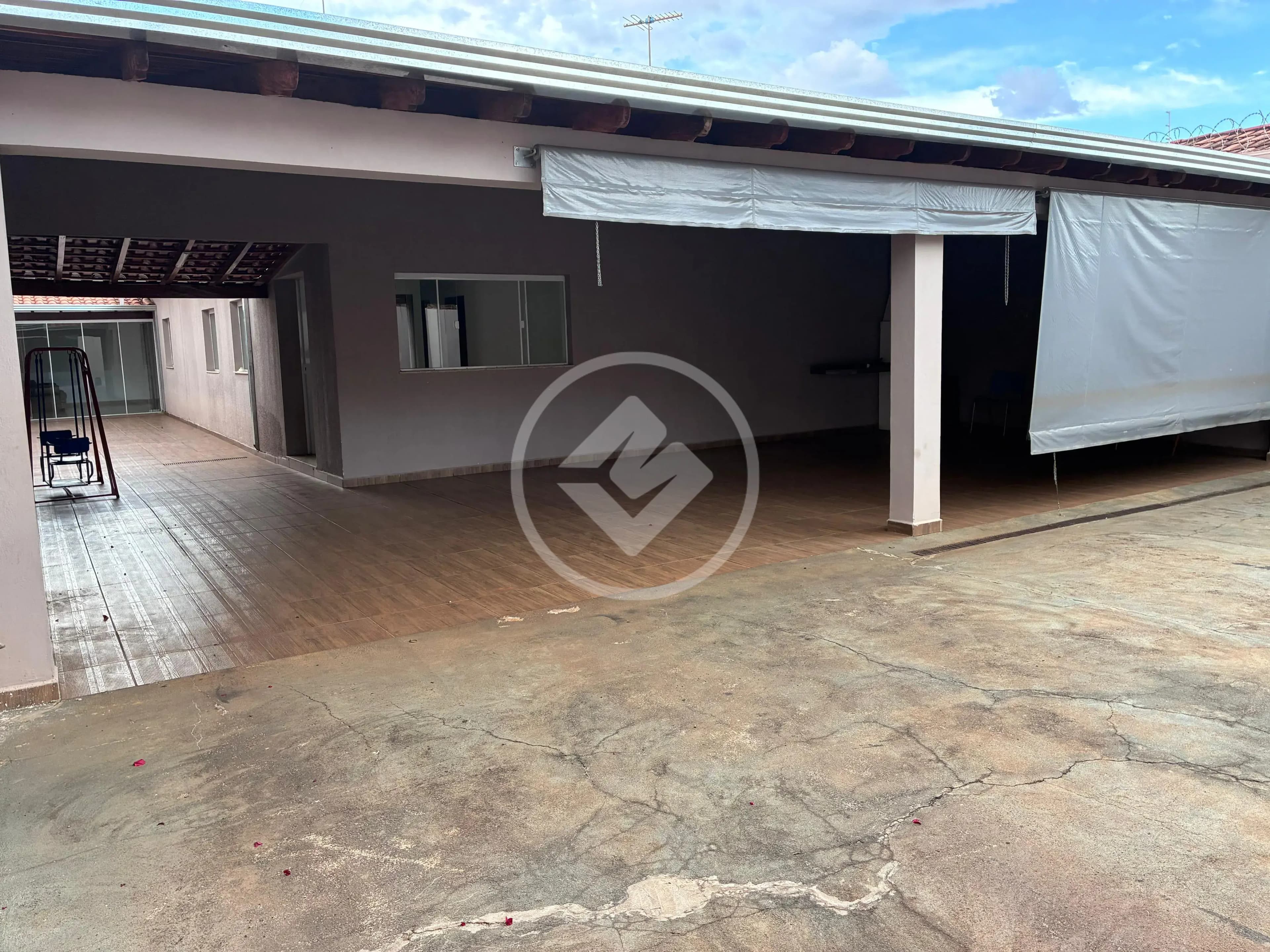 Casa 3 quartos no Lidice, Uberlândia — foto 1 de 6