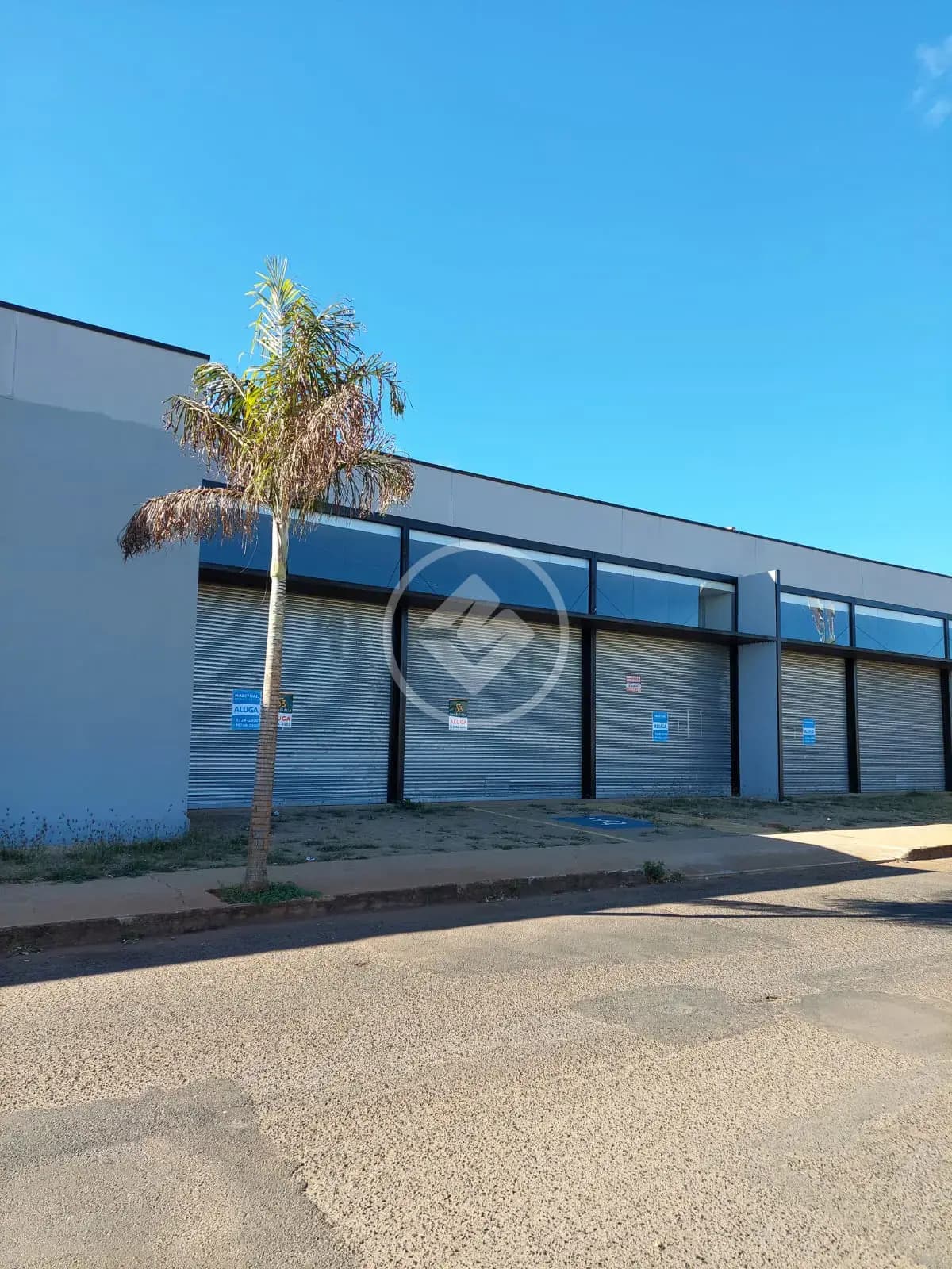 Galpão comercial à venda - 496m²- Segismundo Pereira - Uberlândia/MG