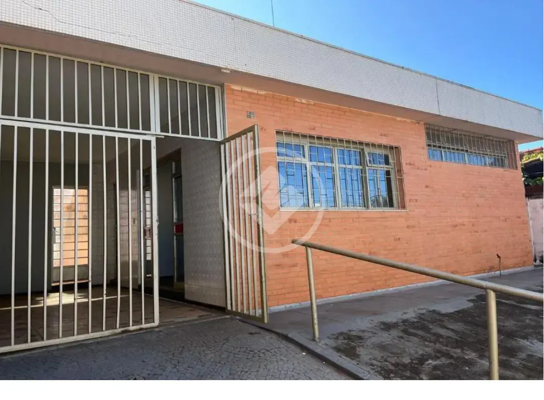 Casa à venda com 4 quartos, sendo 1 suíte – 160m²- Cazeca - Uberlândia/MG