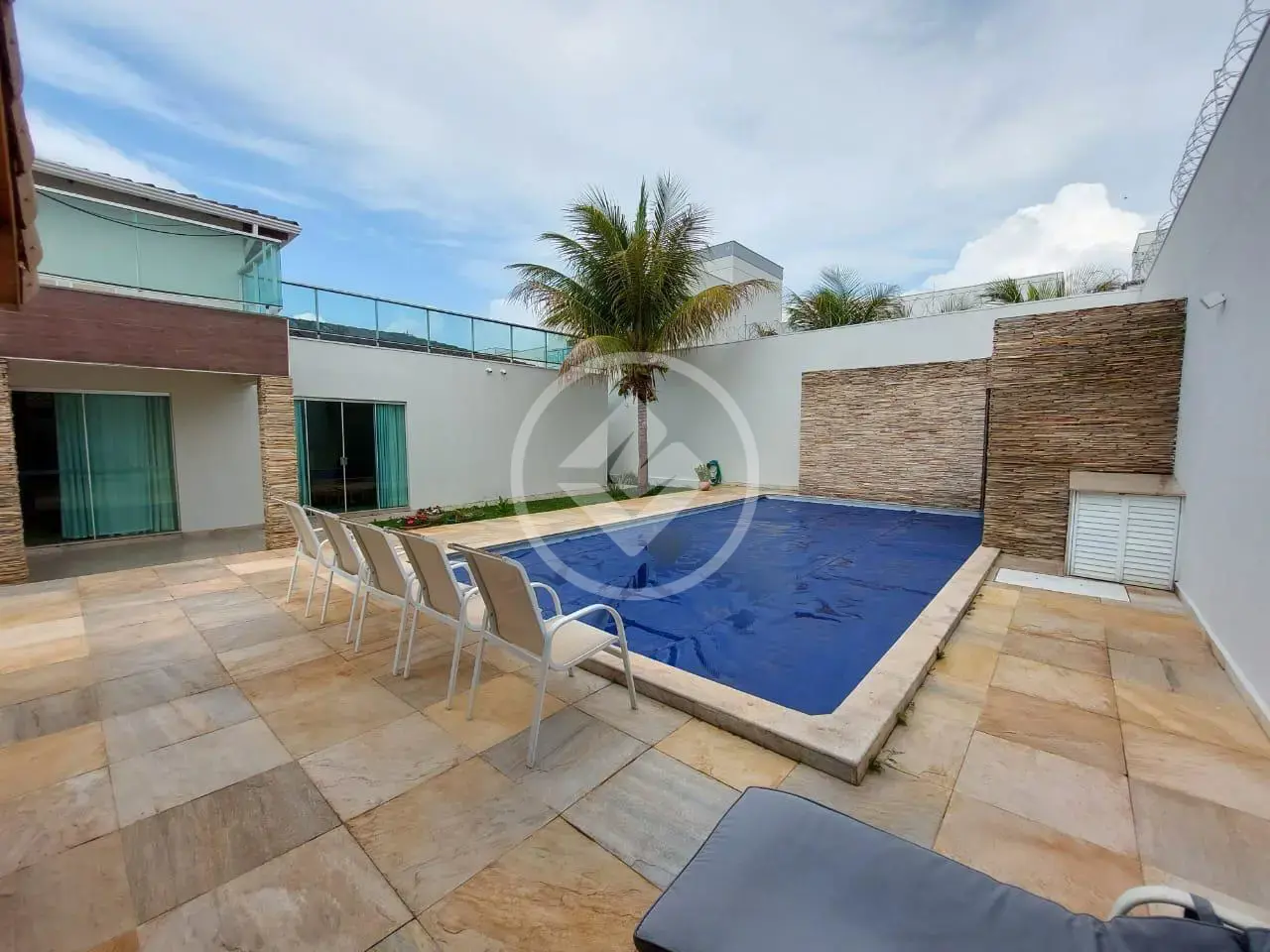 Sobrado Jardim Karaíba, Uberlândia - MG — foto 1
