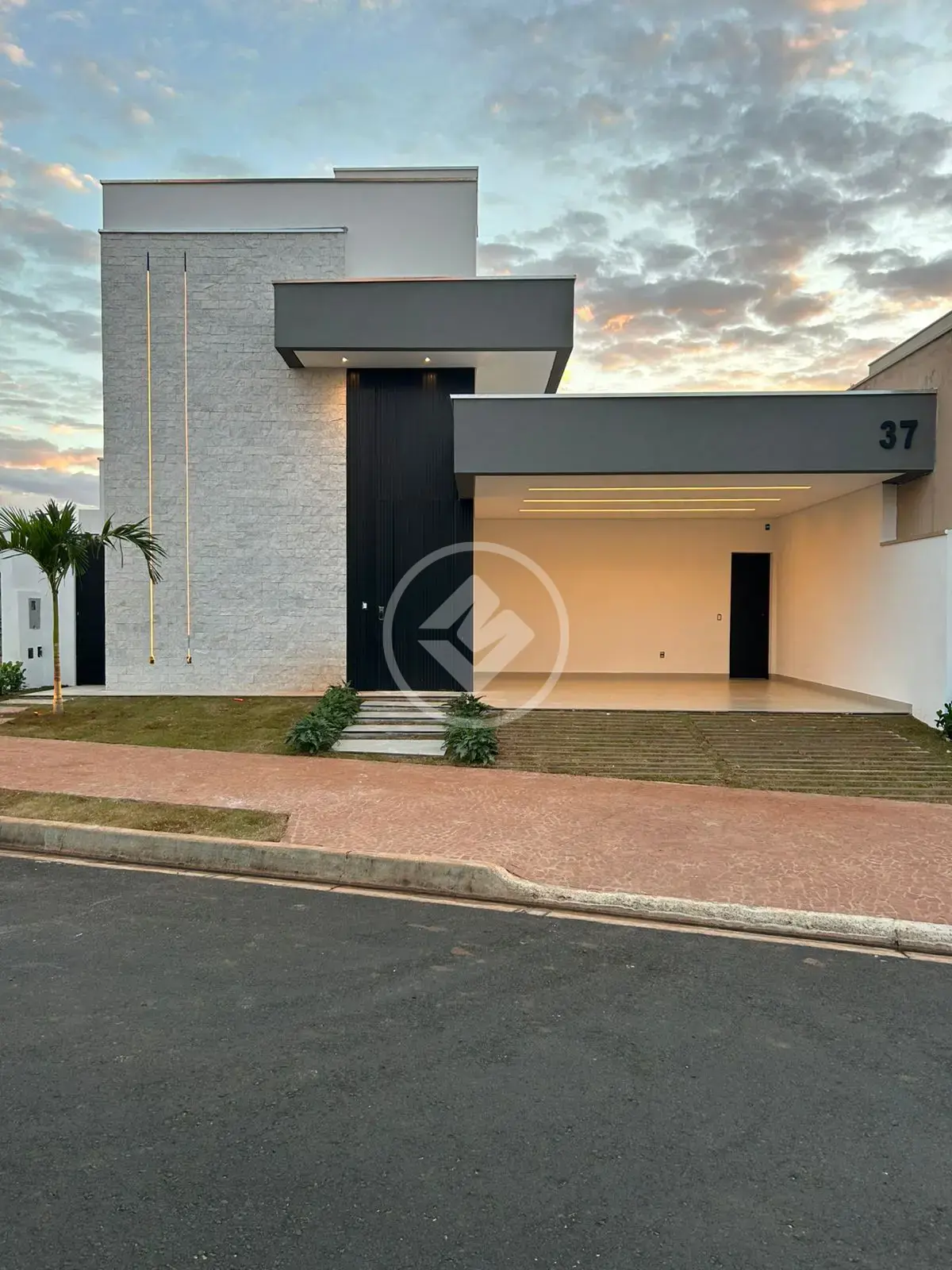 Casa Condomínio Grand Ville, Uberlândia - MG — foto 1