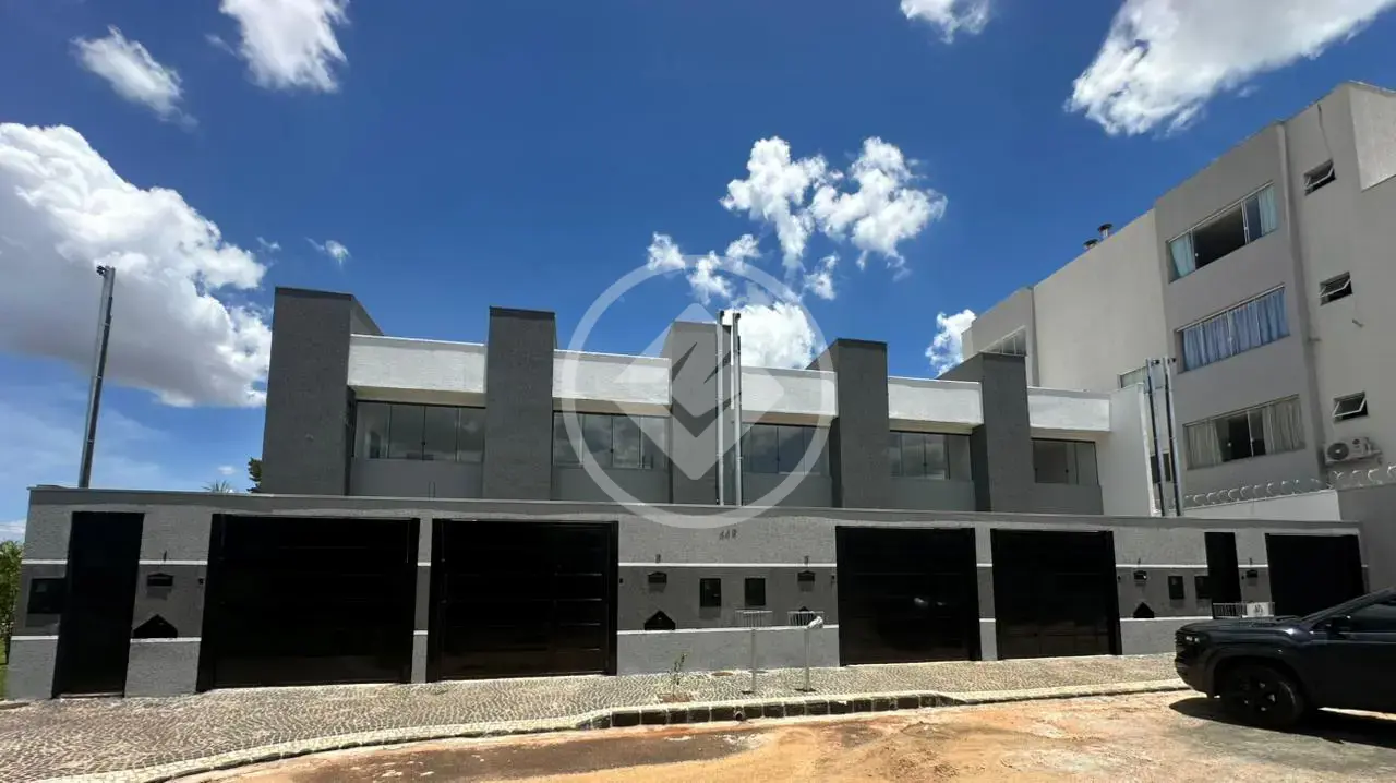Sobrado Vida Nova, Uberlândia - MG — foto 1
