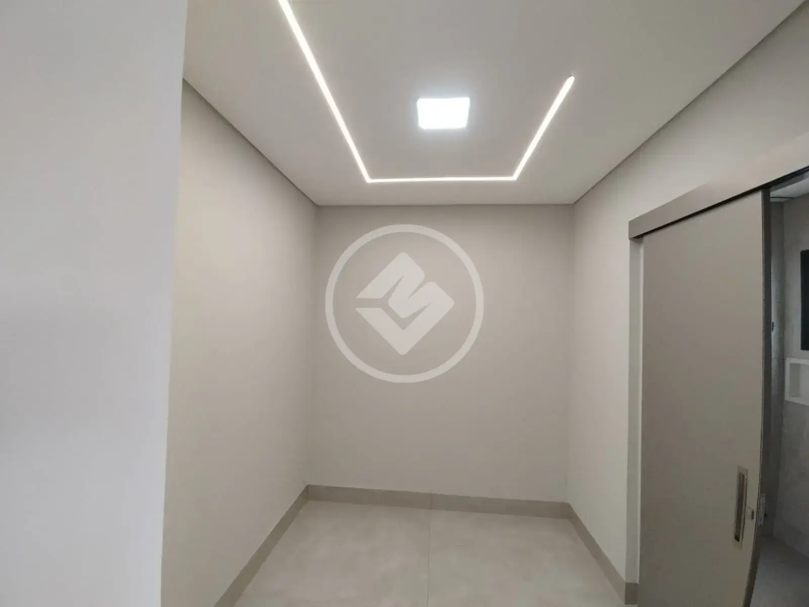 Sobrado Em Condomínio 3 quartos no GRANJA MARILEUSA, Uberlândia — foto 3 de 6