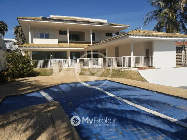 Sobrado à venda com 4 quartos, sendo 4 suítes - 411 m²- Morada da Colina - Uberlândia/MG