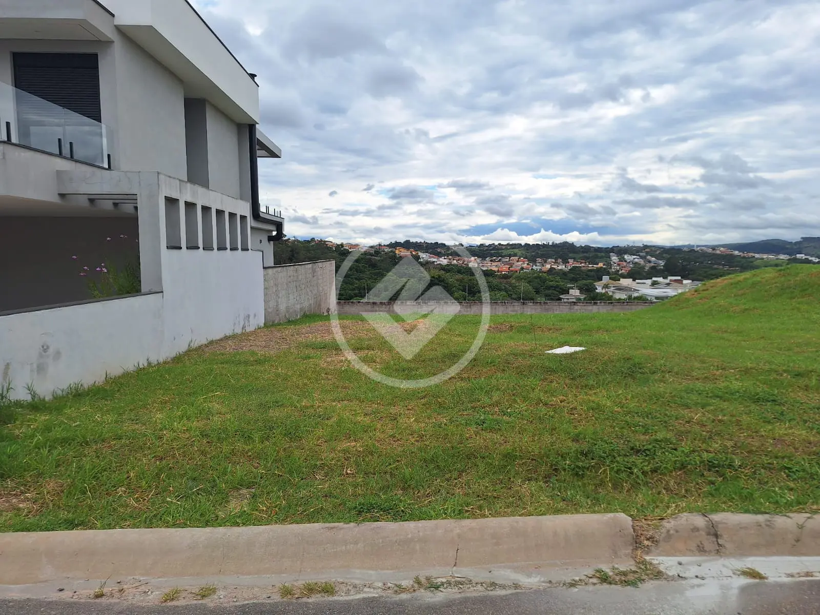Terreno Condomínio Vila Capuava, Valinhos - SP — foto 2