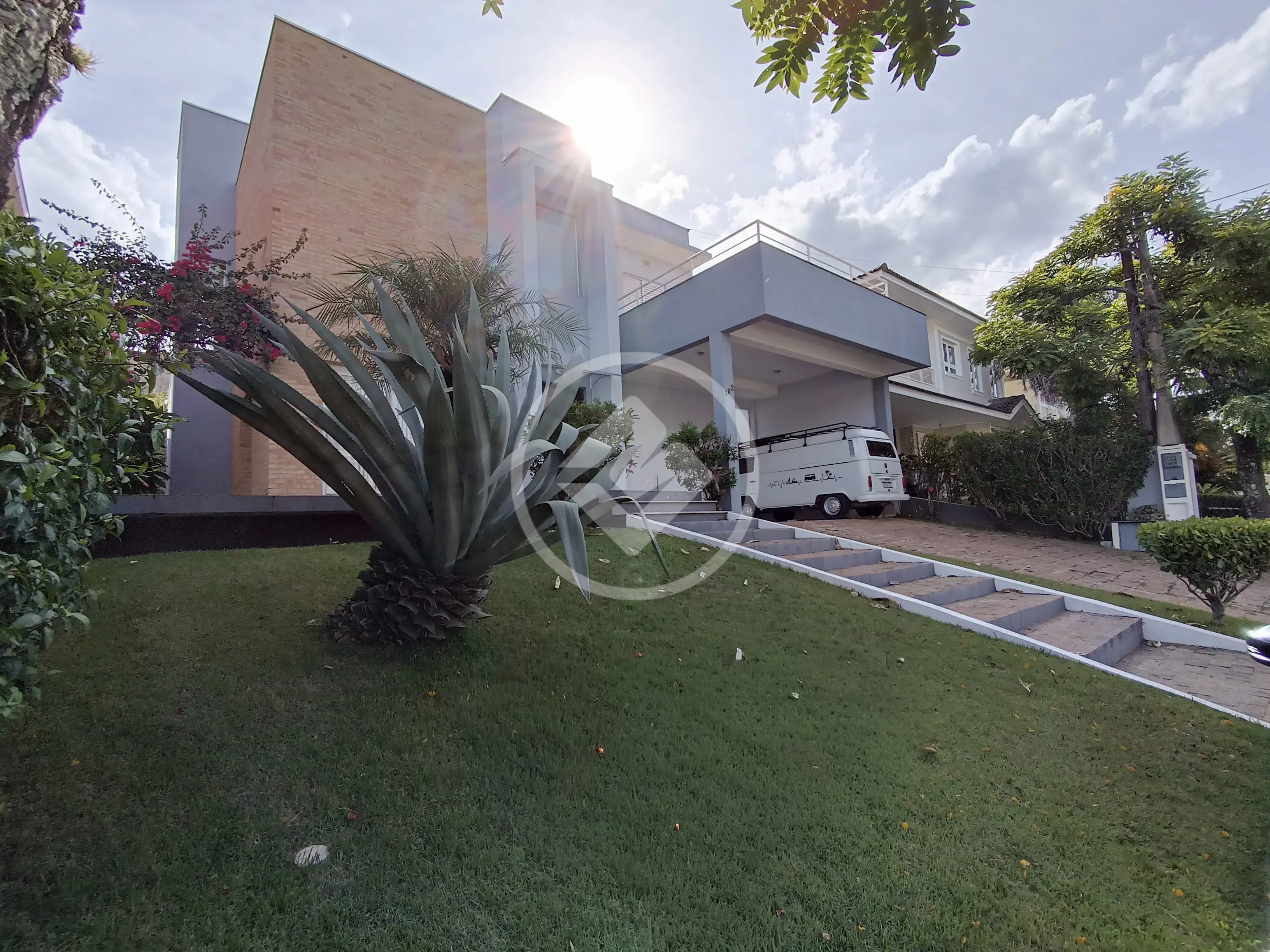 Casa a venda com 4 suítes no Villaggio Capriccio em Louveira/SP