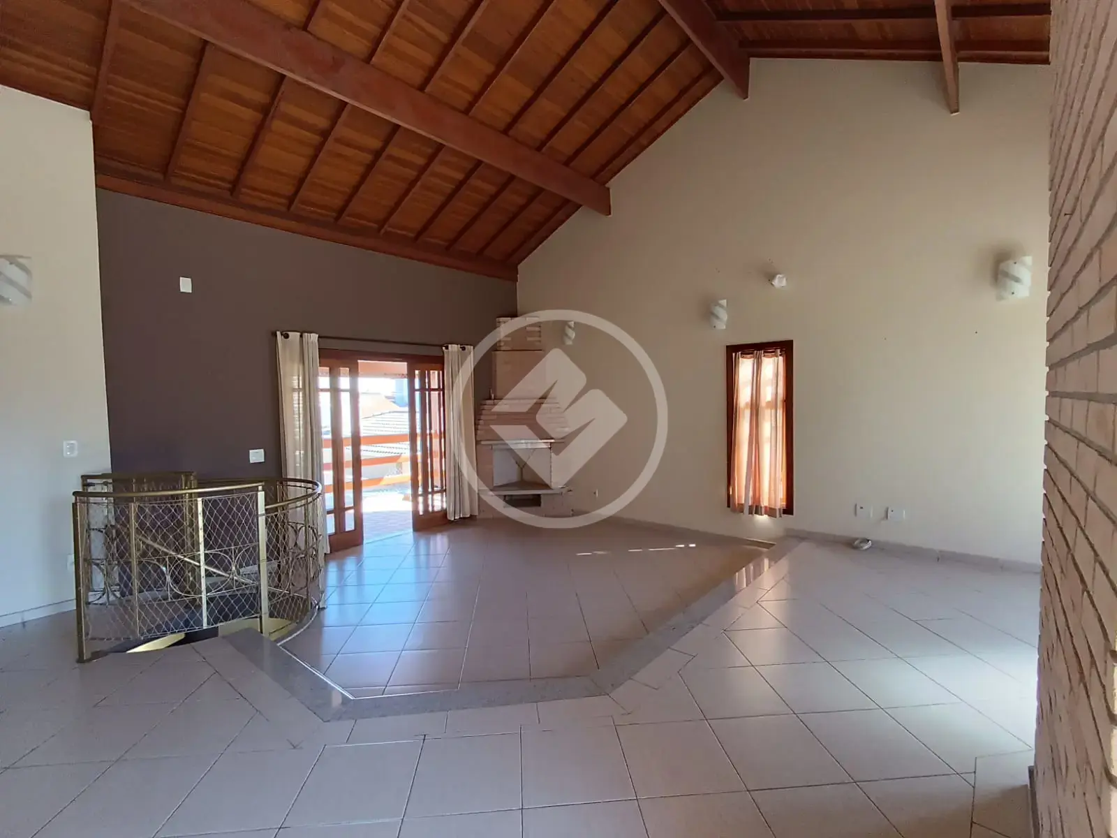 Casa a venda com 3 quartos sendo 1 suíte no Villaggio Capriccio - Louveira/SP