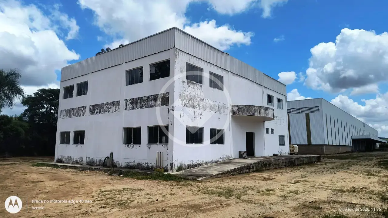 Oportunidade Industrial: Galpão com 4.400m² Fabril e Pé Direito de 10m