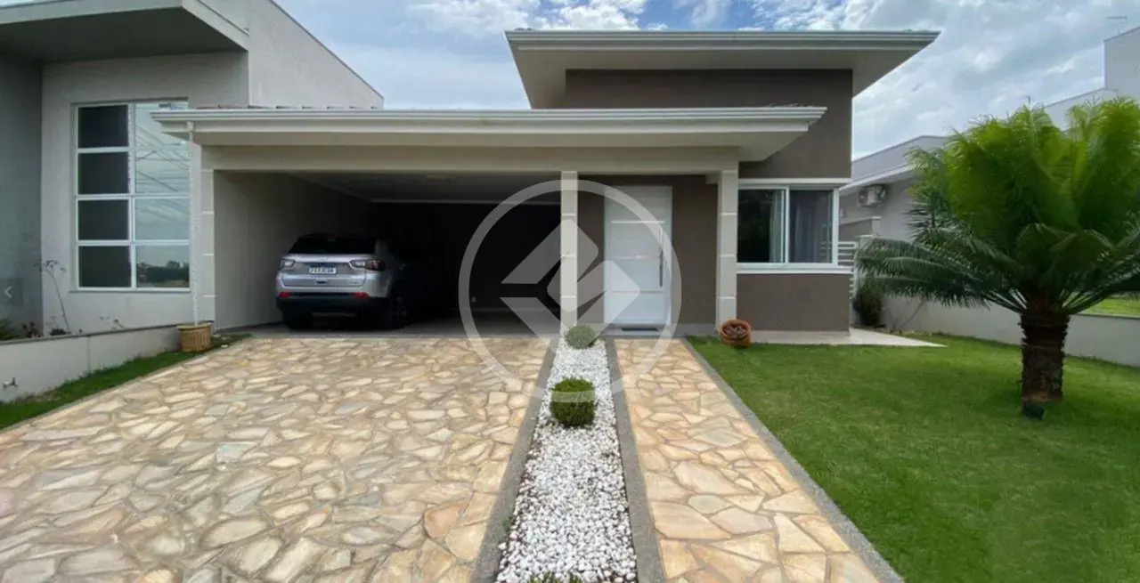 Casa Moderna com 3 suítes, Piscina Aquecida e Energia Fotovoltaica no Condomínio Bosque dos Cambarás – Divisa Valinhos/Vinhedo