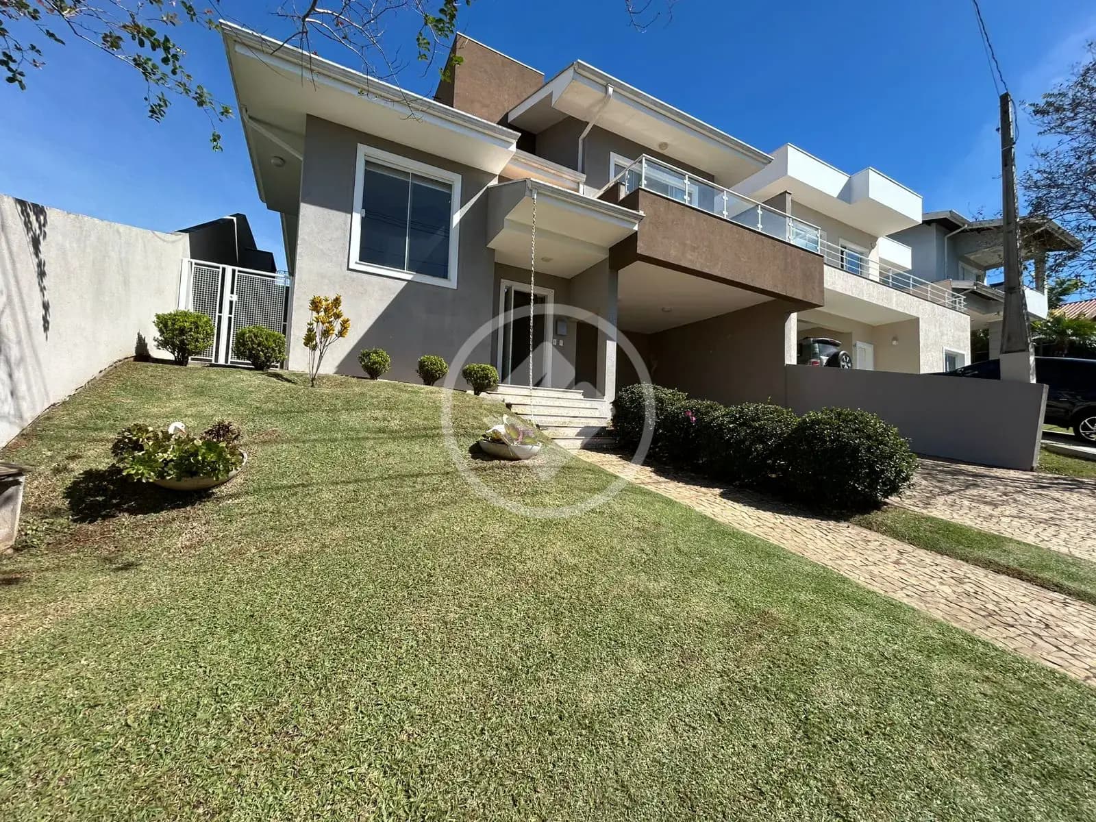 Casa semi térrea à venda no Condomínio Picollo Villagio em Louveira-SP